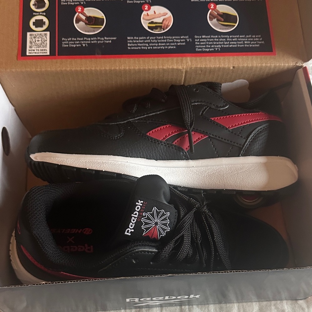 Reebok Kids Sneakers in Black and Red